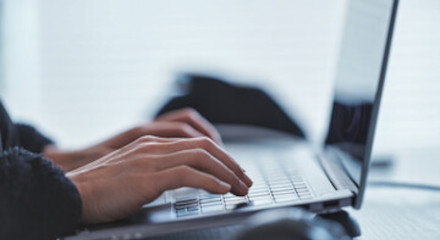 お問い合わせフォームへ